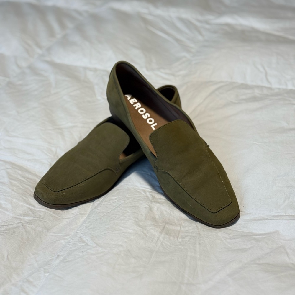 Aerosoles Olive Green Leather Upper Shoes
